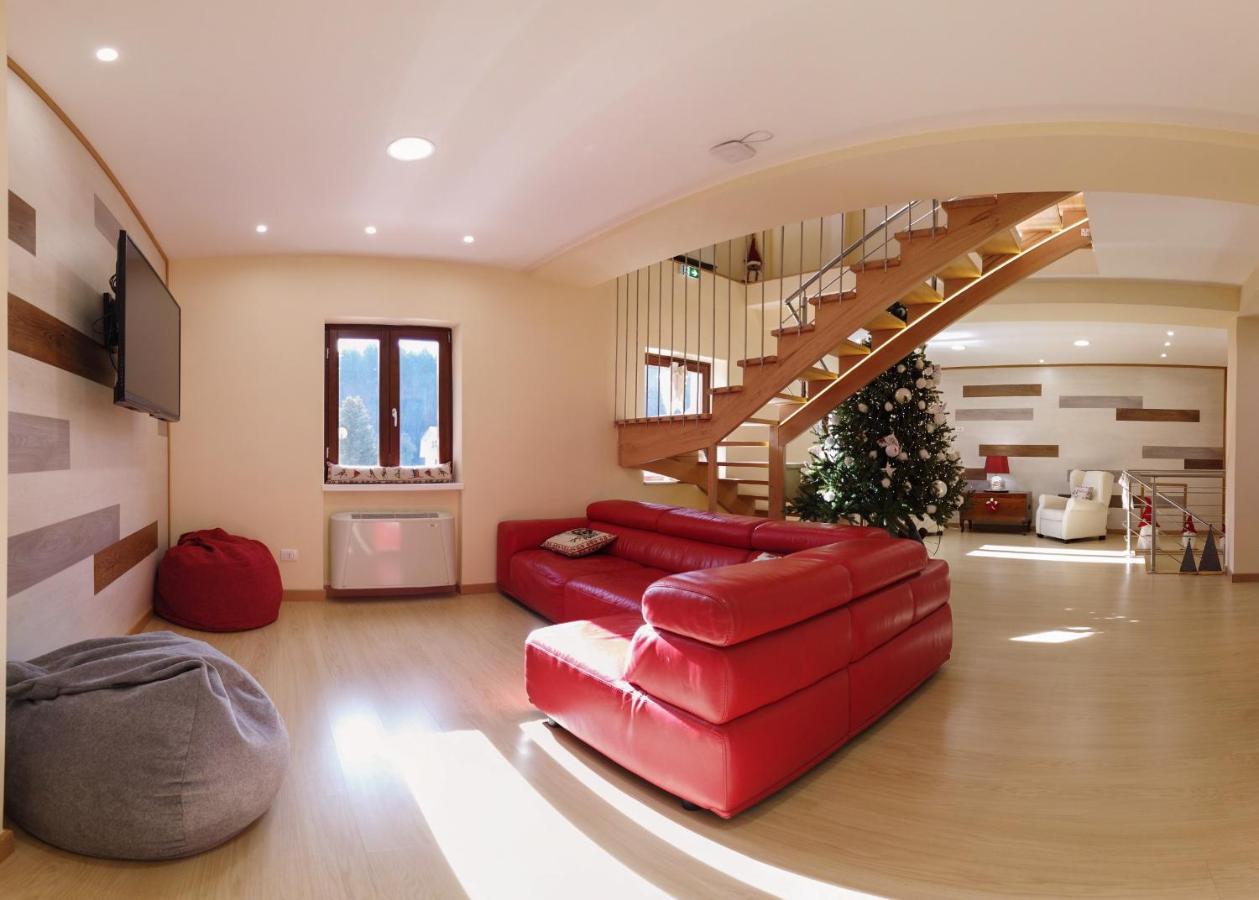קמיליאטלו סילאנו Abete Bianco - Albergo Del Natale מראה חיצוני תמונה